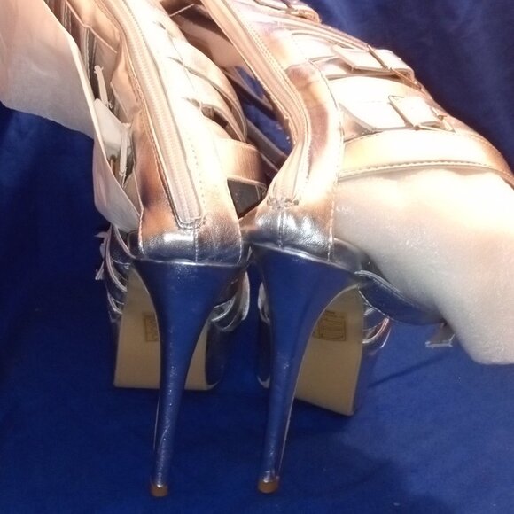 Yoki Women’s THE ONE IN CHARGE  Gladiator Platform Heels, Silver ( BRAND NEW !!! - Picture 9 of 12